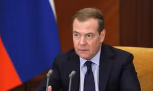 Kiev muốn có thêm vũ khí; cựu Tổng thống Nga Medvedev kêu gọi phi quân sự hoá Ukraine