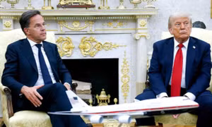 Tổng thống Trump dọa rút khỏi NATO ngay trong cuộc gặp với Tổng Thư ký Rutte