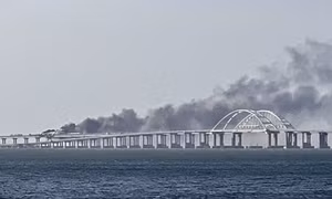 Tư lệnh Hải quân Ukraine tuyên bố chuẩn bị cuộc tấn công thứ ba vào Cầu Crimea