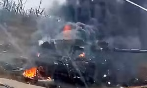 Lần đầu xuất hiện trong xung đột Nga – Ukraine, xe tăng Challenger 2 trúng hoả lực bùng cháy