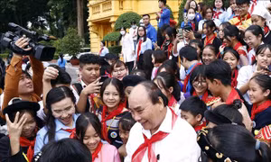 Chủ tịch nước: Tạo điều kiện tốt nhất cho công tác chăm sóc, giáo dục thiếu niên nhi đồng