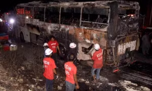 Cháy xe buýt tại Pakistan, ít nhất 17 người thiệt mạng