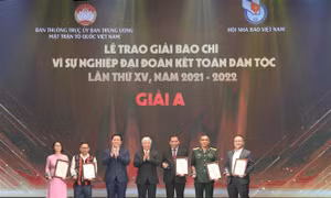 Vinh danh 80 tác phẩm đoạt Giải báo chí 'Vì sự nghiệp Đại đoàn kết toàn dân tộc' lần thứ XV