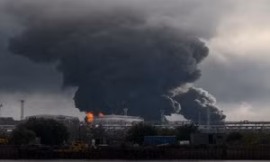 Ukraine tấn công trực thăng Nga trên biển Azov và loạt mục tiêu ở Lugansk, Donetsk