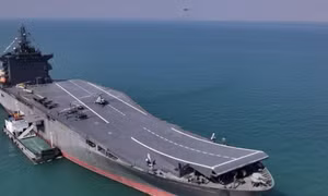 Iran ra mắt phương tiện tác chiến gây lo ngại toàn khu vực Trung Đông