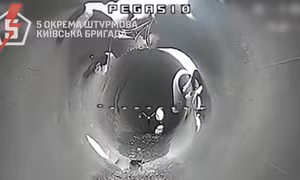Video UAV Ukraine chui vào ống nước tấn công địa điểm tập kết của binh sĩ Nga