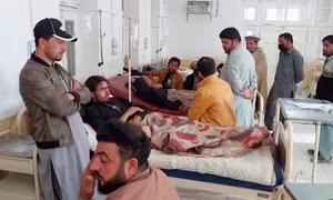 Đụng độ giữa hai cộng đồng người Hồi giáo ở Pakistan giết chết ít nhất 130 người