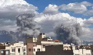 Giành quyền chế áp trên không, Israel lần đầu tấn công thẳng vào ‘trái tim của Tehran’