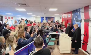 Ông Trump lên tiếng sau khi đối thủ Ron DeSantis từ bỏ cuộc đua bầu cử sơ bộ