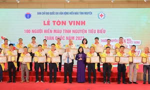 Tôn vinh 100 người hiến máu tiêu biểu
