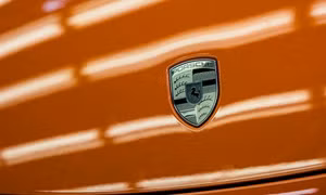 Hàng trăm xe Porsche tại Nga bất ngờ gặp sự cố, không vận hành được