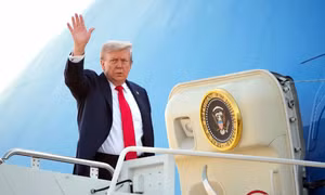 Tuyên bố 'nóng’ của Tổng thống Trump về vấn đề trao đổi lãnh thổ trước khi tới Alaska
