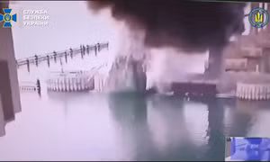 Cơ quan An ninh Ukraine (SBU) công bố video kích hoạt khối nổ nhằm vào trụ cầu Crimea