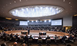 Telegraph: Các quan chức ‘diều hâu’ trong NATO nóng lòng muốn bắn hạ máy bay Nga
