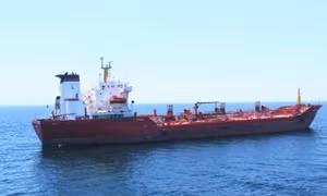 Tín hiệu nguy hiểm từ việc tàu chở dầu liên quan đến Iran bị cướp ngoài khơi Somalia