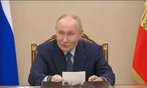 Ông Putin tuyên bố sản xuất hàng loạt tên lửa đạn đạo không thể đánh chặn Oreshnik