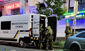 Ukraine bắt quả tang một phụ nữ đang cài bom ở quán cà phê, chặn âm mưu khủng bố