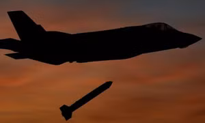 UK Defense Journal: Mỹ lần đầu tiên triển khai vũ khí hạt nhân tới Anh sau hơn một thập kỷ