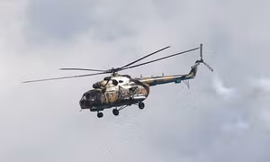 UAV tầm xa của Ukraine phá hủy trực thăng Mi-8 của Liên bang Nga ở Bryansk