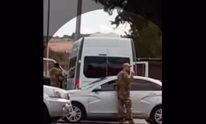 Tình báo Ukraine tung video ám sát sĩ quan Nga ở nơi cách tiền tuyến 650km
