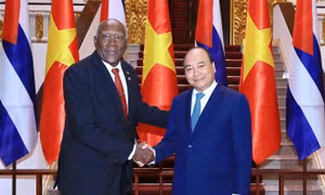  Thủ tướng tiếp Phó Chủ tịch thứ nhất Hội đồng Nhà nước và Hội đồng Bộ trưởng Cuba