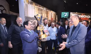 Thủ tướng Phạm Minh Chính thăm Câu lạc bộ bóng đá hàng đầu Brazil