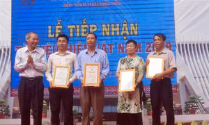 Bảo tàng tỉnh Đắk Lắk tiếp nhận hiện vật của 19 cá nhân hiến tặng