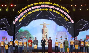 Phó Chủ tịch nước Võ Thị Ánh Xuân dự khai mạc Lễ hội Văn hóa truyền thống huyện Thoại Sơn, An Giang