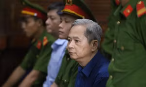 Xét xử nguyên Phó Chủ tịch UBND Thành phố Hồ Chí Minh Nguyễn Hữu Tín và đồng phạm 