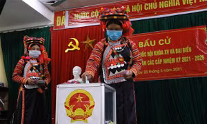 Cử tri Lào Cai nô nức đi bầu cử với tinh thần trách nhiệm cao