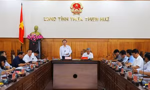 Phó Chủ tịch Quốc hội Phùng Quốc Hiển kiểm tra công tác bầu cử tại Thừa Thiên - Huế
