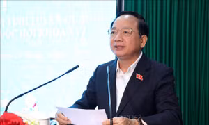 Trưởng ban Tuyên giáo và Dân vận Trung ương tiếp xúc cử tri tại Tuyên Quang
