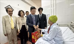 Phó Thủ tướng Lê Thành Long thăm Bệnh viện C Đà Nẵng