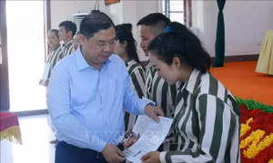 Phó Thủ tướng Thường trực Phạm Gia Túc: Đặc xá là cơ hội để những người lầm lỗi làm lại cuộc đời 