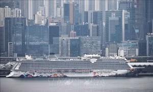 Hong Kong xét nghiệm hơn 1.800 người nghi nhiễm virus Corona trên tàu du lịch World Dream 