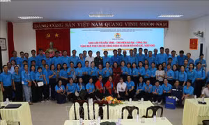 Công nhân lao động Thành phố Hồ Chí Minh phát huy tinh thần vượt khó, ý chí vươn lên