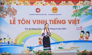 Tôn vinh tiếng Việt: Nuôi dưỡng tình yêu tiếng Việt cho thế hệ trẻ tại Lào