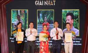 Trao giải cuộc thi sáng tác văn học nghệ thuật về Trạng trình Nguyễn Bỉnh Khiêm