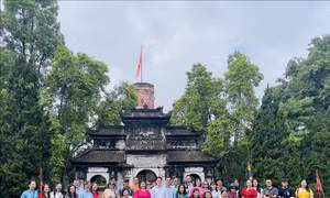 Phát triển sản phẩm du lịch gắn với bảo tồn di sản, phát huy bản sắc văn hóa xứ Đoài
