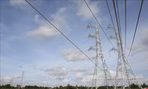 Thi đua 'nước rút' hoàn thành đường dây 500 kV mạch 3 Quảng Trạch - Phố Nối