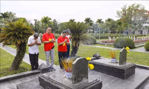 Hành trình tri ân và tiếp nối nơi nghĩa trang liệt sĩ