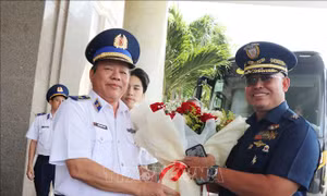 Bộ Tư lệnh Vùng Cảnh sát biển 2 giao lưu với Lực lượng Bảo vệ bờ biển Philippines