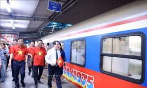 Khởi hành 'Đoàn tàu Thống Nhất' nối liền non sông một dải