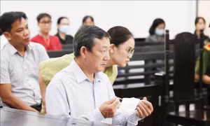 Xét xử vụ án sai phạm trong phòng, chống COVID-19 tại CDC Khánh Hòa