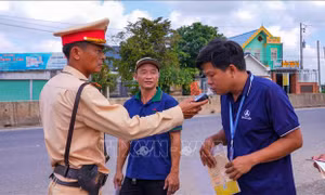 Siết chặt kỷ luật, kỷ cương, tạo chuyển biến thực chất trong xây dựng văn hóa giao thông