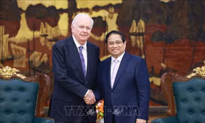 Thủ tướng Phạm Minh Chính: Đề nghị Giáo sư Thomas Vallely tham vấn để Việt Nam thúc đẩy tăng trưởng