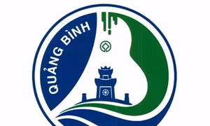 Tặng thưởng các tác phẩm đoạt giải Cuộc thi sáng tác Biểu trưng tỉnh Quảng Bình