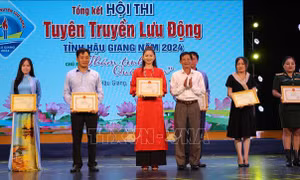 Khắc họa đậm nét tình cảm gắn bó keo sơn giữa quân và dân