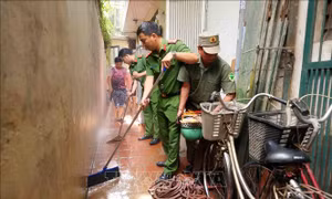 Những lời cảm ơn của người dân đến lực lượng Công an trong bão lũ, thiên tai