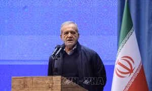 Tổng thống Iran khẳng định quyết tâm bảo vệ chủ quyền lãnh thổ